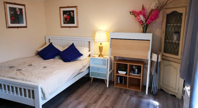 Impeccable 1-bed Lodge in Eastleigh