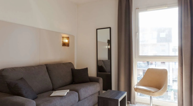 The Originals Boutique, Hôtel-Restaurant dAlsace, Strasbourg Sud, Book Hotel Hotels in Alsace with a Pool, Swimming Pool