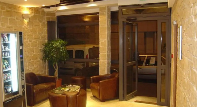 Трёхместный номер Standard Paris Hôtel Le Mediterraneen