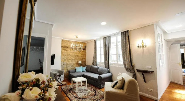Heart of Pamplona Apartments II by clabao, Prenota Appartamento Hotel a Pamplona con parcheggio, Parcheggio