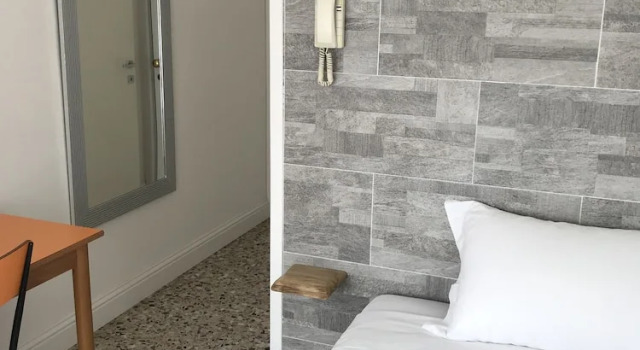 Economy Zimmer Albergo Moderno