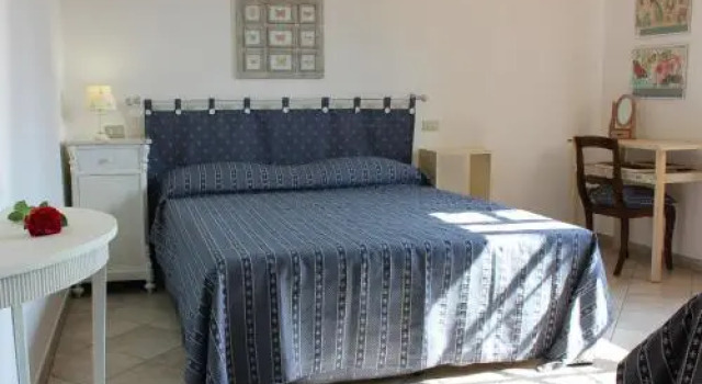 "Lilla", Rezerwuj Hotel Hotele w Calci z parkingiem, Parking