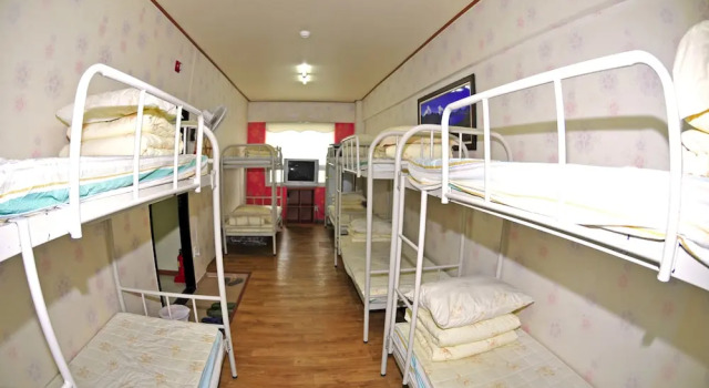 Кровать в общем номере (женский номер) Hwaseong Guesthouse