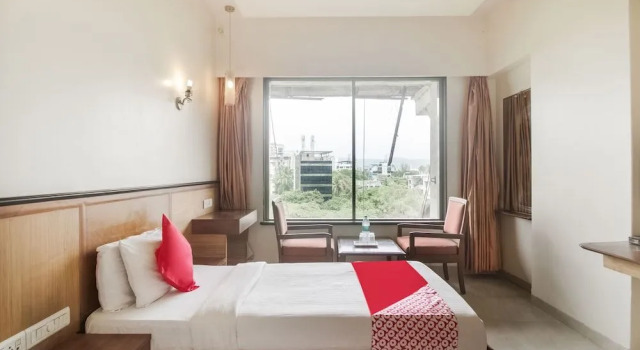 OYO 41076 Hotel Dhiraj Residency, Забронировать Отель Отели штата Махараштры 3 звезды, 3*