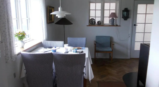 Коттедж с 2 комнатами Paradiset Holiday House