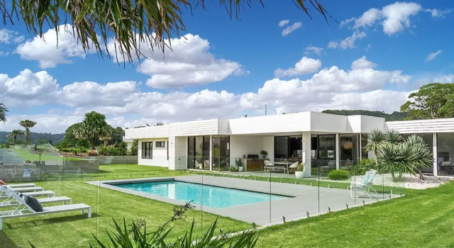 Your Luxury Escape - Scenic Vista
