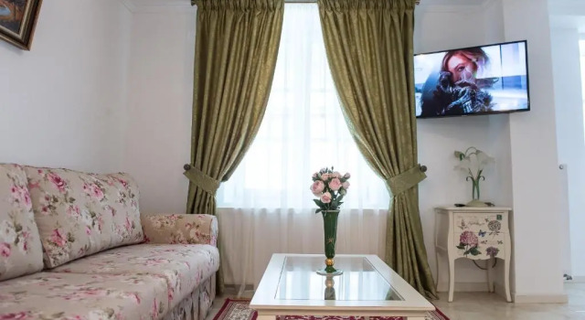 Baroc Apartments & Studio Sibiu, Varaa Huoneisto Sibiu Old Town 