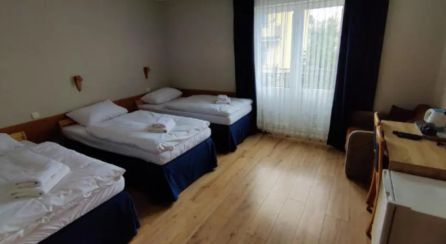 Трёхместный номер Standard с балконом Hotel Kliper