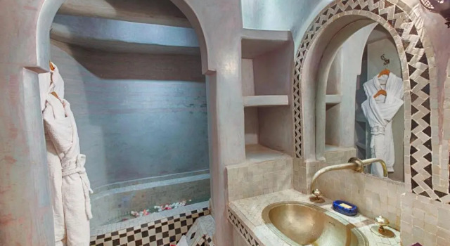 Camera Standard Riad Kenzo