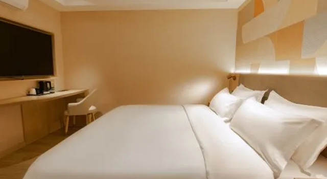 Люкс Elong Me Anlai Hotel (Maoming Xinyi Donghuicheng)