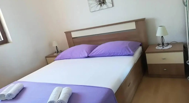Guest House Matana, Забронировать Гостевой дом Собра Остров Мльет, рядом с Частный Пляж «Апартментс Ядранка Мльет»