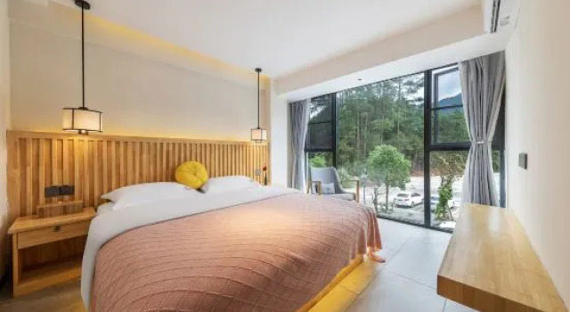 Семейный люкс Qianhuan·evelyn·Wangshan Light Luxury Pool Homestay (Libo Xiaoqikong East Gate)