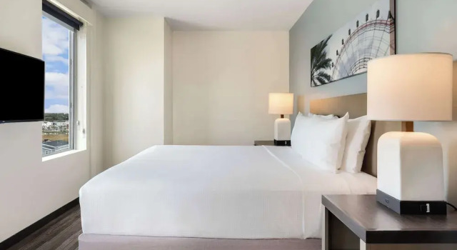 Четырёхместный номер Standard с 2 комнатами Hyatt House Orlando International Drive