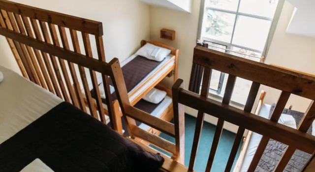 Семейный номер Standard HI Lake Louise Alpine Centre - Hostel