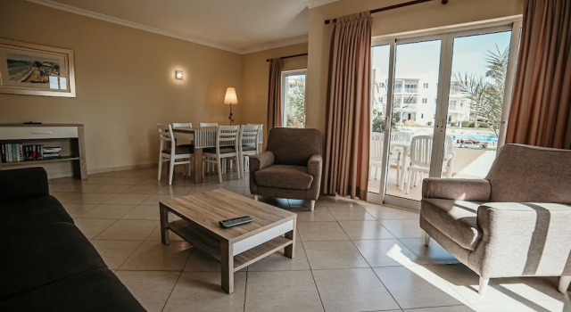 Семейные апартаменты с 2 комнатами с красивым видом из окна Portugal Rentals Vila da Praia Apartments Alvor