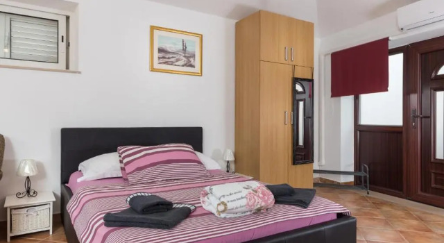 Студия Apartments Dia
