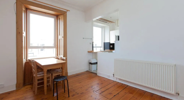 3 Bedroom Flat Near Leith, Prenota Appartamento Hotel a Midlothian con parcheggio, Parcheggio