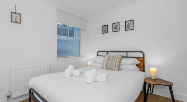 Stylish 1BR Urban Stay, City Centre, Забронировать Апартаменты/квартира Эдинбург Midlothian, рядом с Железнодорожный вокзал Эдинбург-Уэверли