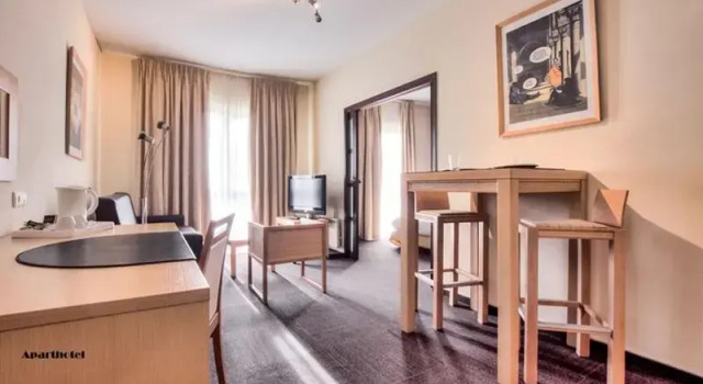 Апартаменты Standard Hotel & Aparthotel Casteau Resort Mons Soignies
