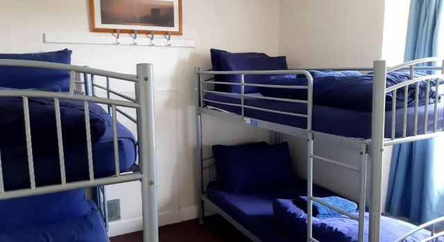 Кровать в общем номере (женский номер) Bayview Hostel