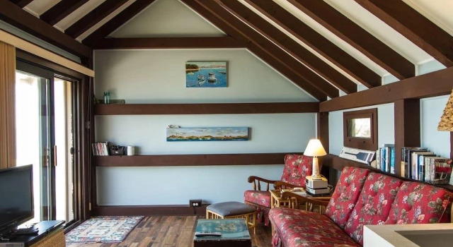 Spectacular Waterfront Cottage, Buchen Sie Ferienhaus Wellfleet Cape Cod