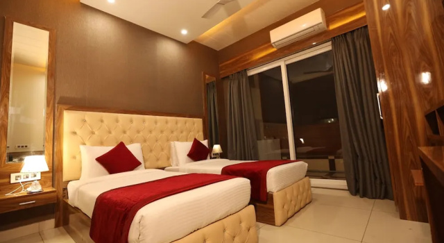 Двухместный номер Deluxe Hotel Starex Opp. Artemis Hospital