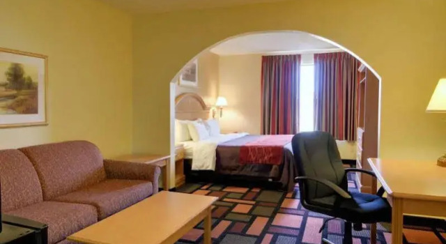 Comfort Inn Malvern, Забронировать Отель Отели Малверн с завтраком, рядом с Колледж Уачитас, Завтраки