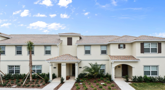 Four Bedrooms w/ Pool Townhome 4841, Rezerwuj Dom wakacyjny Hotele w Kissimmee z basenem, Basen