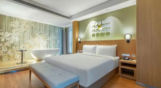 Люкс Deluxe Crystal Orange Qingdao West Coast Golden Beach Hotel