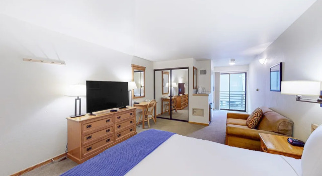 Одноместный номер Deluxe с балконом Aspen Mountain Lodge