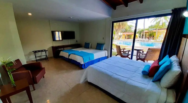 Бунгало Hesperia Playa el Agua