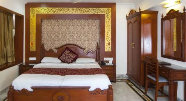 OYO Premium