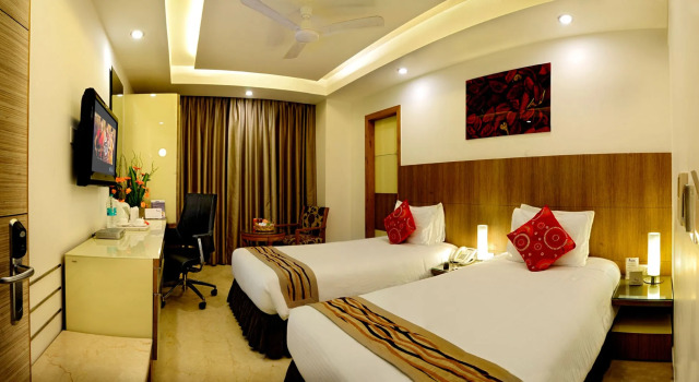 Iris Park Hotel