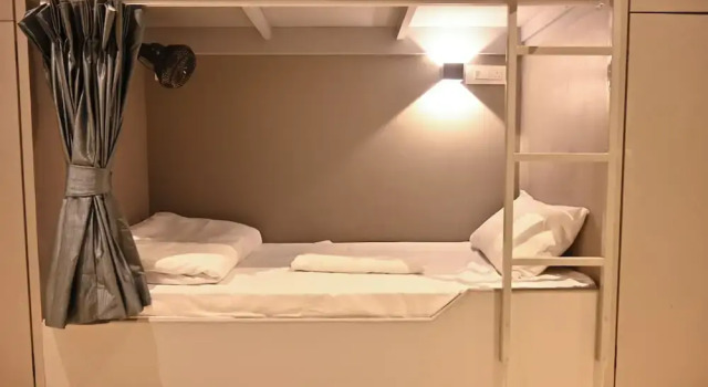 Bed & Bread Dormitory, Prenota Hotel Bharuch Gujarat