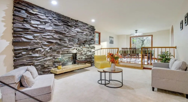 Lake-view Woodinville Retreat w/ Hot Tub + Theater, Réserver Maison de vacances Woodinville Washington (state)
