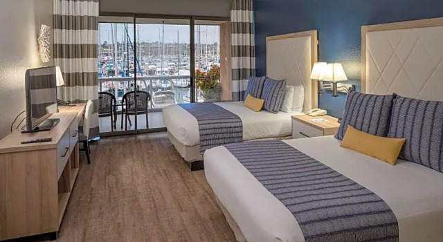Номер Standard Цокольный этаж с видом на гавань Bay Club Hotel and Marina