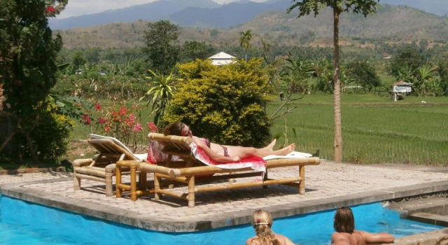 Shanti Loka Hotel