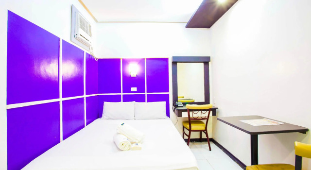 Номер Standard Hotel 99 Cubao