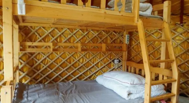 Кровать в общем номере (мужской номер) Erguna July Youth Hostel