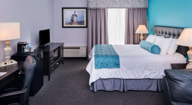 Двухместный номер Deluxe Days Inn by Wyndham Sudbury & Conference Centre