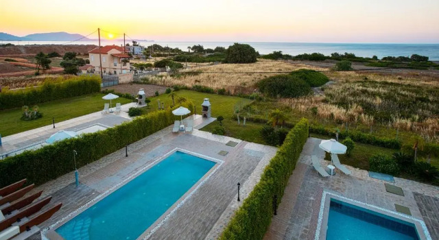 Вилла Petra Villas