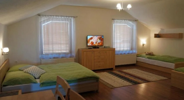 Pension Lunatyk, Rezervovat Hotel Hotely v Žilinský kraj s parkováním, Parkování