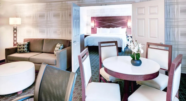 Familie Suite 2 Schlafzimmer DoubleTree by Hilton Madison Downtown