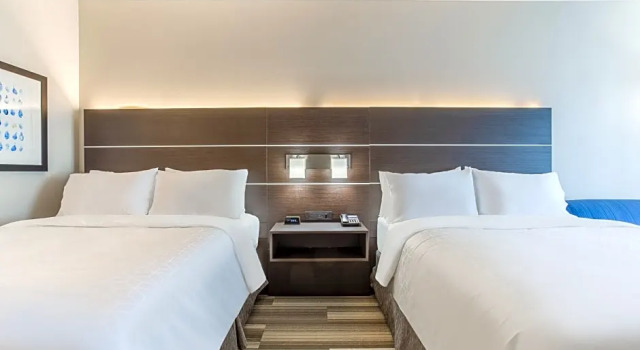 Четырёхместный люкс Holiday Inn Express & Suites - Ottawa by IHG
