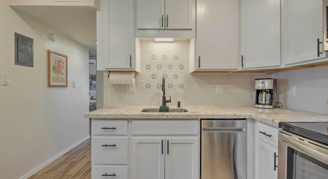 Апартаменты Walk to Old Town Scottsdale: Apartment w/ Patio!