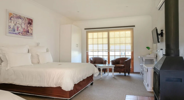 Шестиместный номер Standard Houw Hoek Hotel