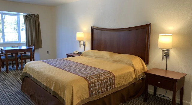 Номер Economy Airport Inn