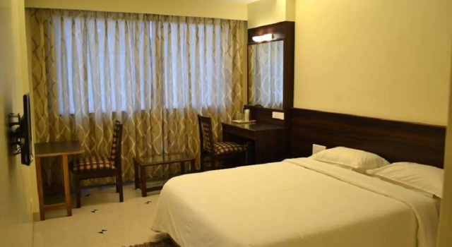 Hotel GreenLand-Elegant, Забронировать Отель Отели штата Махараштры 3 звезды, 3*