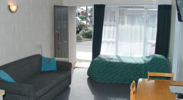 Frimley Lodge Motel, Rezerwuj Motel Hotele w Auckland Region z parkingiem, Parking