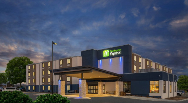 Holiday Inn Express Minneapolis West Plymouth by IHG
